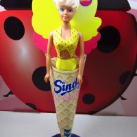 SINDY ICE CREAM Doll VANILLA Flavor 18643 Hasbro #2
